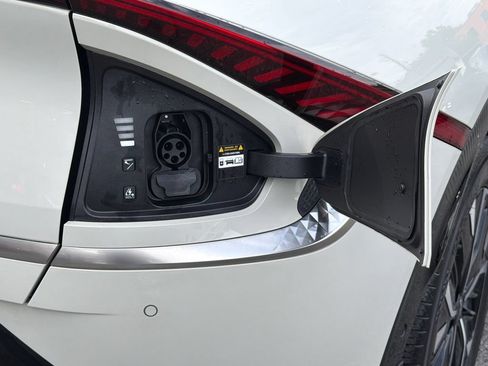 Certified 2023 Kia EV6 Wind w/ Wind Technology Package AWD/4WD image 6