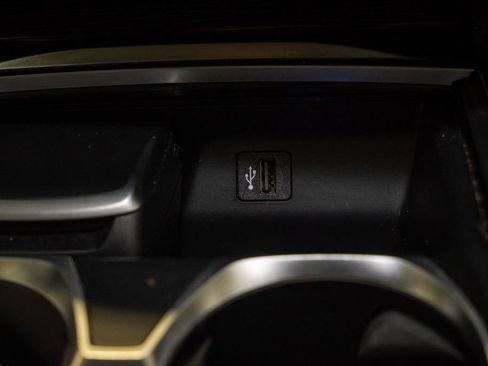 Used 2019 BMW 740i w/ M Sport Package image 17