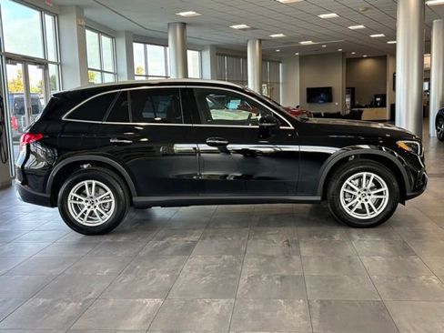Certified 2025 Mercedes-Benz GLC 300 4MATIC image 2