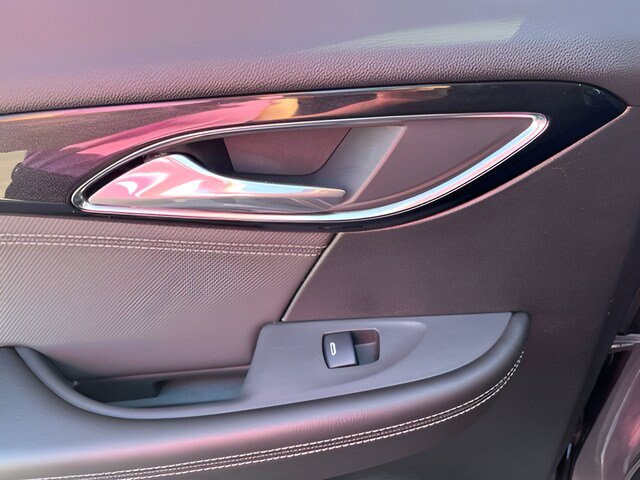 Certified 2024 Buick Envision Preferred AWD/4WD image 25