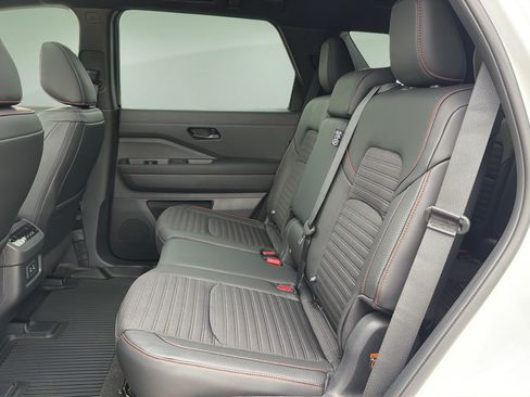 New 2026 Nissan Pathfinder Rock Creek AWD/4WD image 18