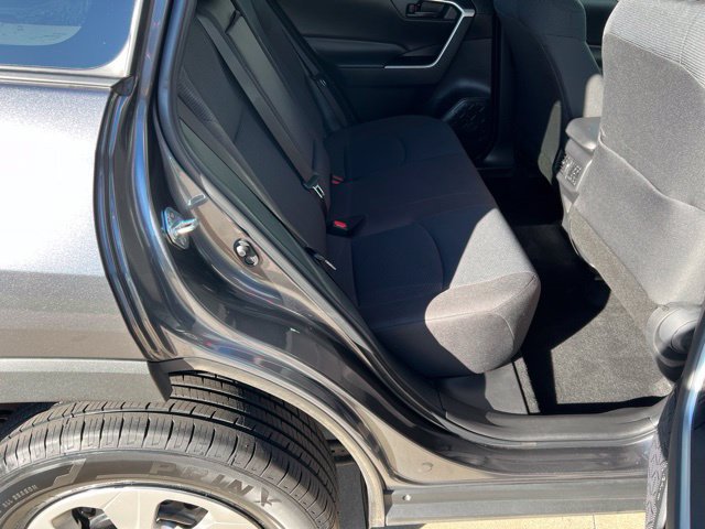 Used 2022 Toyota RAV4 LE AWD/4WD image 33
