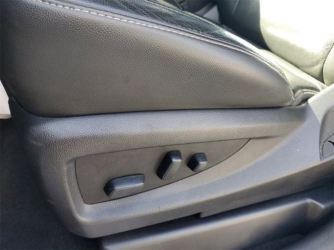 Used 2019 GMC Yukon SLT image 22