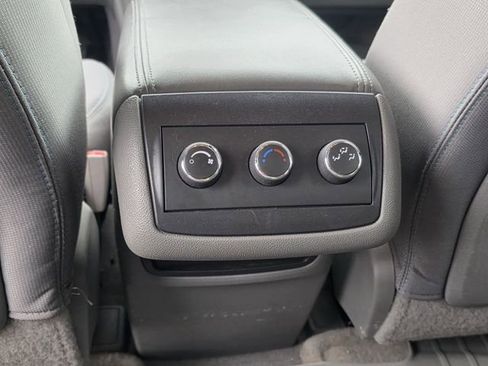 Used 2013 Chevrolet Traverse LT image 19