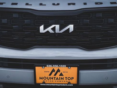 Used 2022 Kia Telluride SX w/ Nightfall Edition Package AWD/4WD image 4