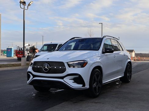 New 2026 Mercedes-Benz GLE 580 4MATIC image 3