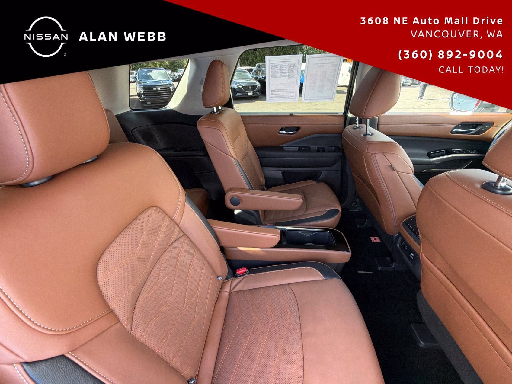 Used 2025 Nissan Pathfinder Platinum w/ Lighting Package (N93) AWD/4WD image 26