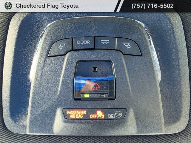 Used 2023 Toyota Crown AWD/4WD image 9