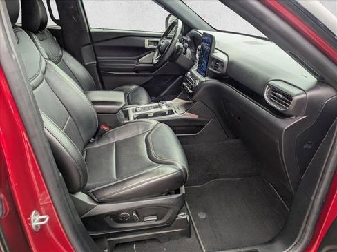 Used 2020 Ford Explorer ST w/ ST Street Pack image 19