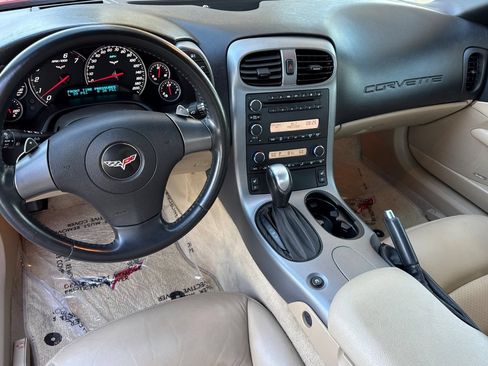 Used 2006 Chevrolet Corvette Convertible w/ Preferred Equipment Group RWD image 14