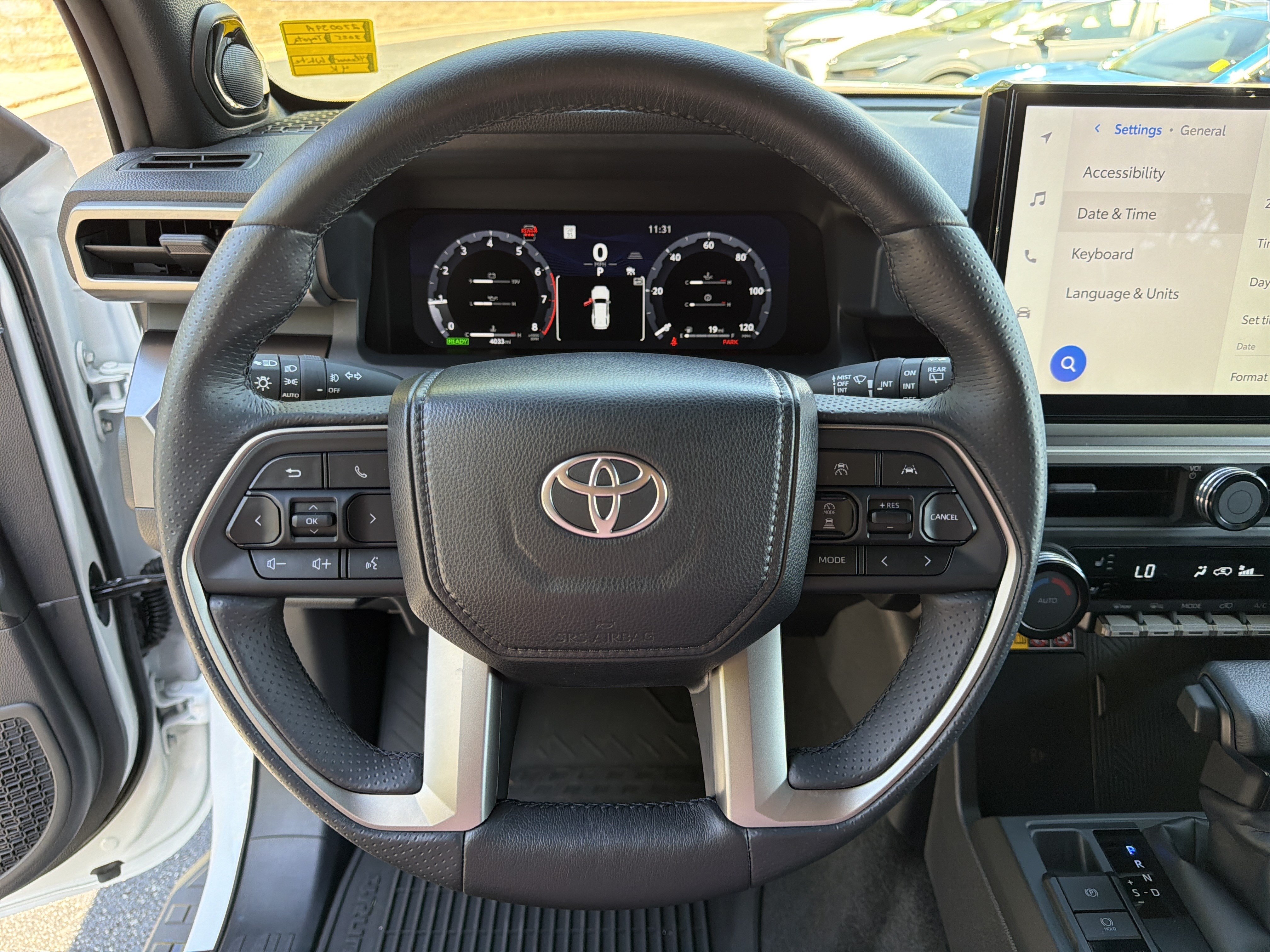 Used 2025 Toyota 4Runner TRD Off-Road Premium AWD/4WD image 25