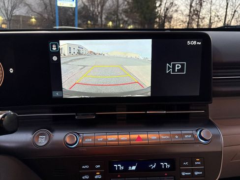 Used 2025 Hyundai Kona SEL image 17