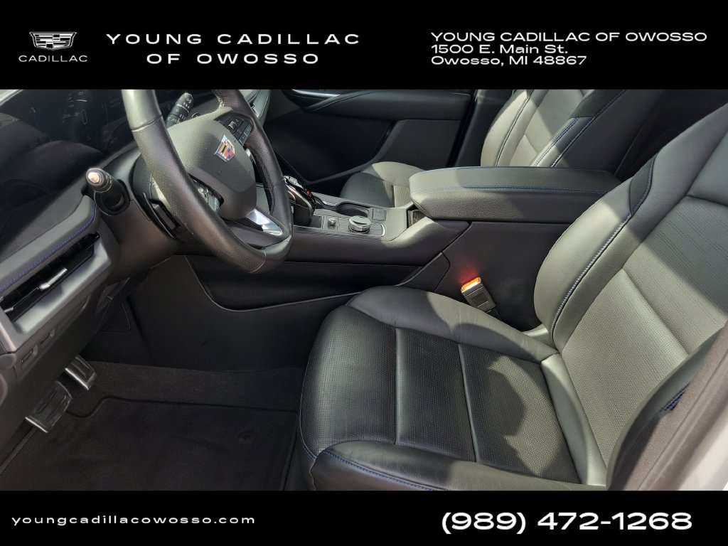 Used 2024 Cadillac XT4 Sport AWD/4WD image 8