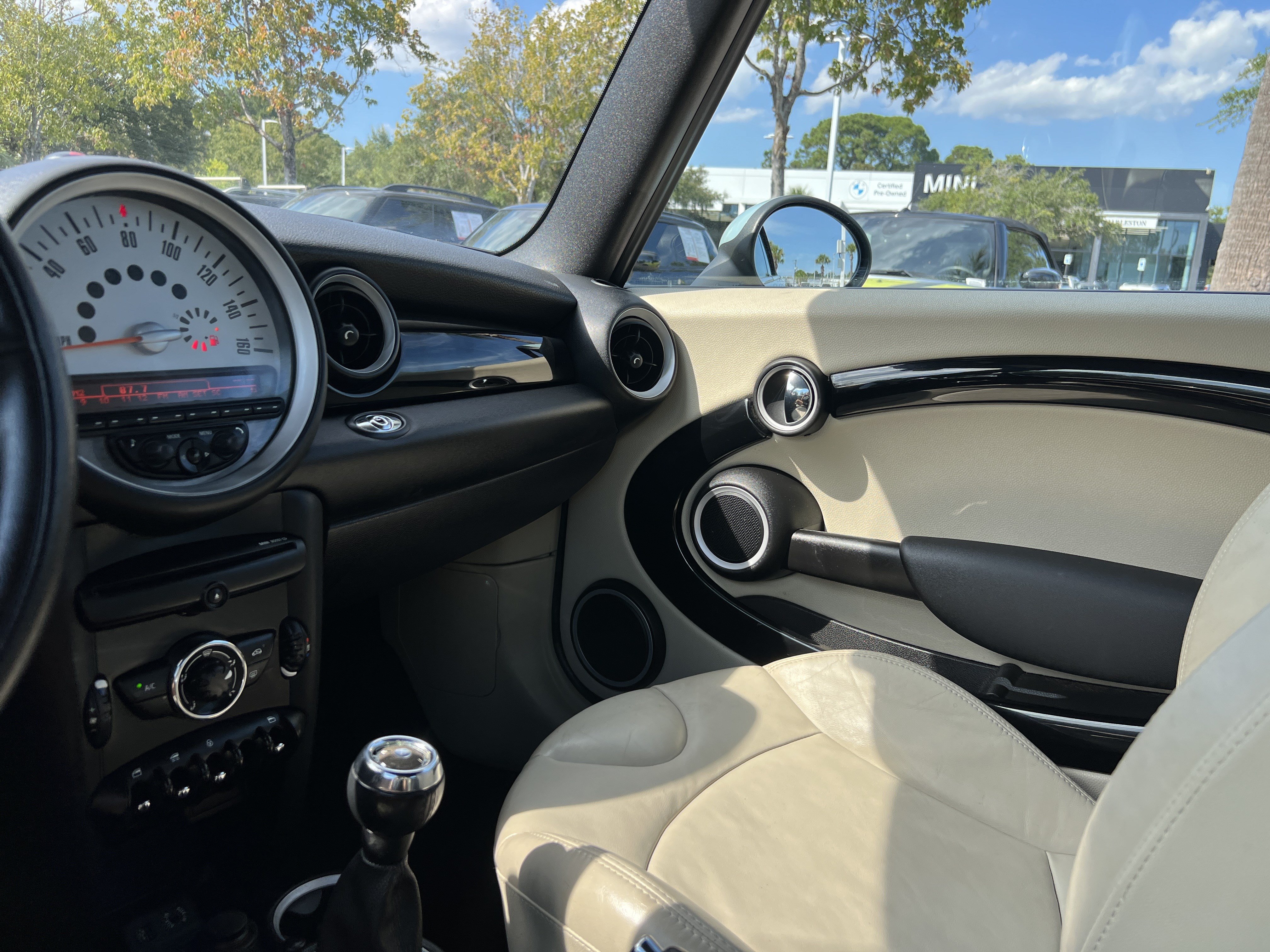 Used 2013 MINI Cooper Convertible FWD image 27