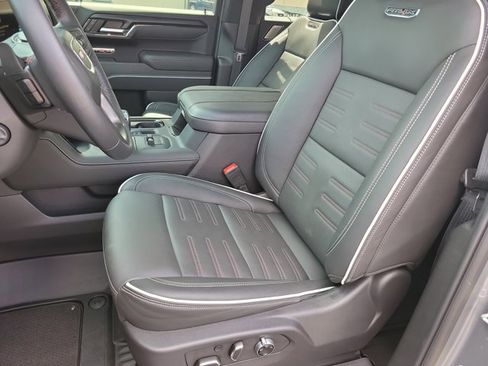Used 2024 GMC Sierra 1500 AT4X image 12