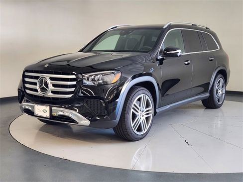 Used 2025 Mercedes-Benz GLS 450 4MATIC image 1