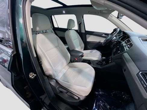 Used 2019 Volkswagen Tiguan SE FWD image 22