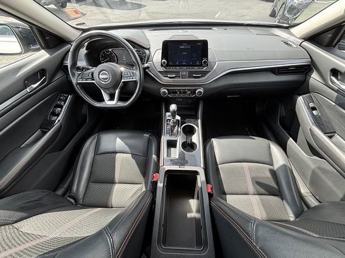 Used 2024 Nissan Altima 2.5 SR FWD image 17