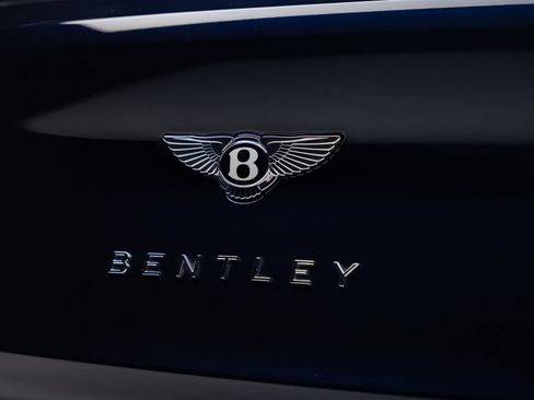 Used 2024 Bentley Bentayga AWD/4WD image 30