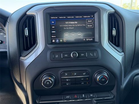 Used 2020 Chevrolet Silverado 1500 Custom w/ Custom Value Package image 21