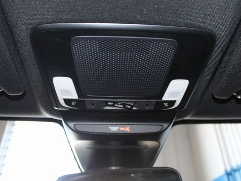 Certified 2025 Honda HR-V Sport image 34