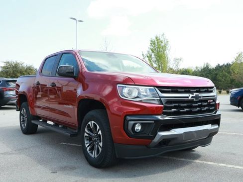 Used 2021 Chevrolet Colorado Z71 w/ Safety Package image 4
