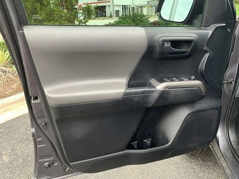 Used 2022 Toyota Tacoma SR5 w/ Technology Package AWD/4WD image 17