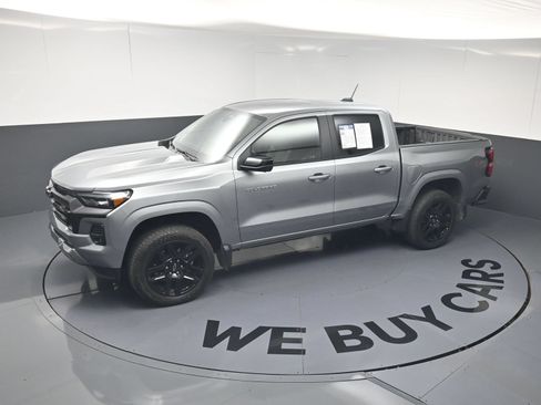 Used 2024 Chevrolet Colorado Z71 w/ Z71 Convenience Package 2 AWD/4WD image 29