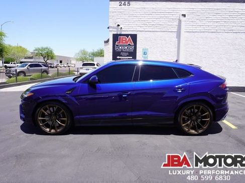 Used 2021 Lamborghini Urus AWD/4WD image 56