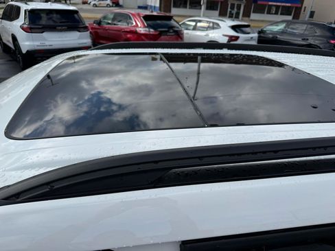 Used 2025 Ford Explorer ST-Line w/ Premium Package AWD/4WD image 14