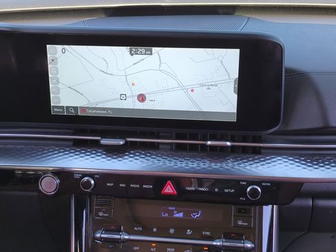 Certified 2023 Kia Carnival SX Prestige image 18