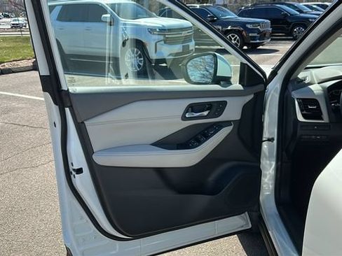 Certified 2023 Nissan Rogue SL AWD/4WD image 8