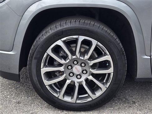 Certified 2023 GMC Acadia Denali w/ Denali Ultimate Package image 11