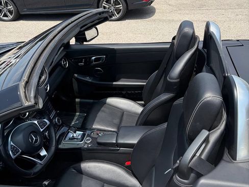Used 2019 Mercedes-Benz SLC 300 image 18