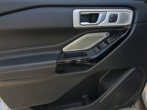 Used 2022 Ford Explorer ST w/ Equipment Group 401A image 22