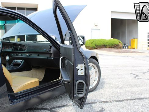 Used 1987 Porsche 944 S image 20