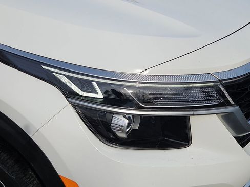 Used 2022 Kia Seltos S image 9