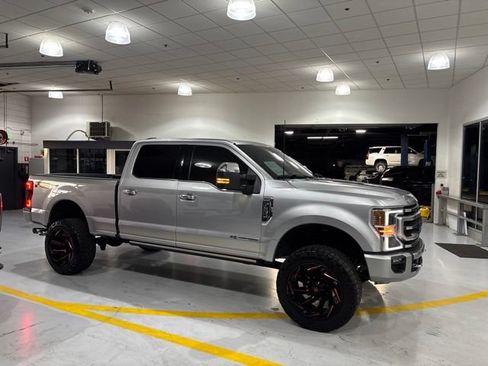 Used 2022 Ford F350 Platinum AWD/4WD image 8