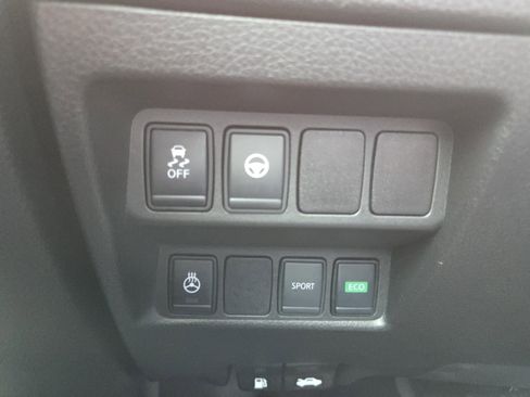 Used 2022 Nissan Rogue Sport SL w/ Premium Package FWD image 10