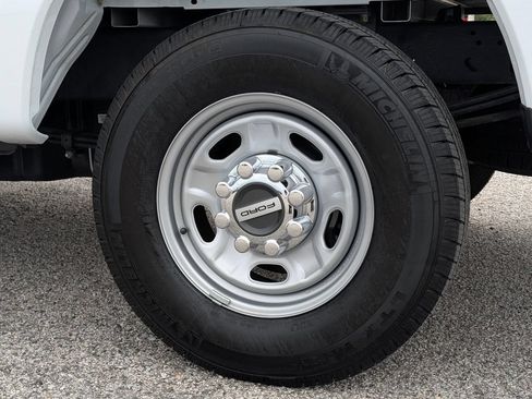 Used 2026 Ford F250 XL w/ XL Chrome Package RWD image 23