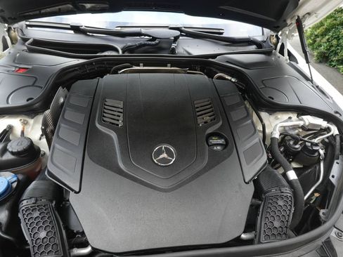 Used 2019 Mercedes-Benz S 560 4MATIC Sedan image 21