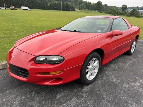 Used 2000 Chevrolet Camaro LT RWD image 3