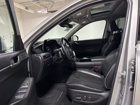 Used 2024 Hyundai Palisade Limited AWD/4WD image 21