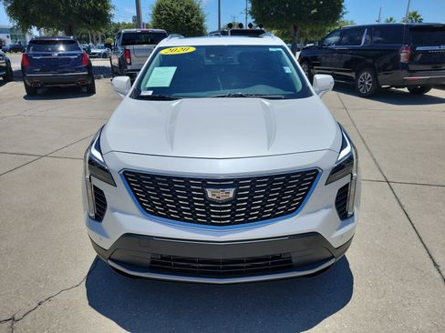 Used 2020 Cadillac XT4 Premium Luxury w/ Enhanced Visibility Package FWD image 2