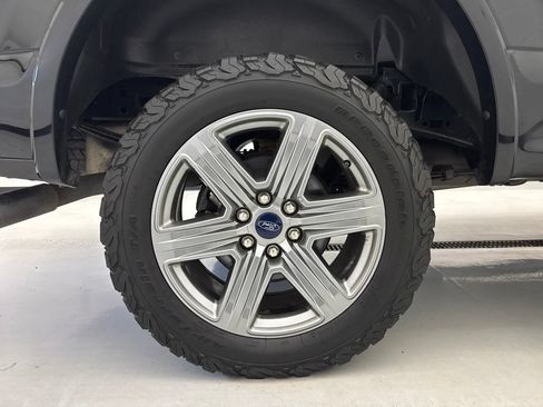 Used 2018 Ford F150 XLT w/ Equipment Group 302A Luxury AWD/4WD image 8
