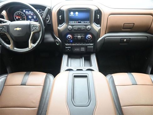 Used 2021 Chevrolet Silverado 1500 High Country w/ Technology Package image 8