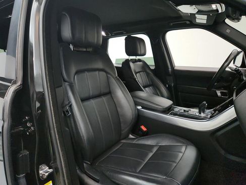 Used 2020 Land Rover Range Rover Sport SE image 26