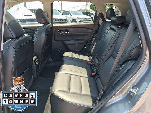 Used 2021 Nissan Rogue SV w/ Premium Package AWD/4WD image 10