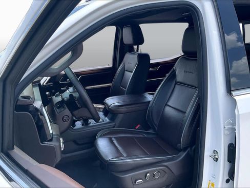 Used 2024 GMC Sierra 1500 Denali AWD/4WD image 8