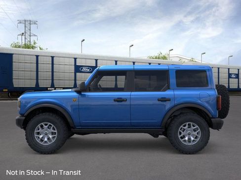 New 2025 Ford Bronco Badlands image 3